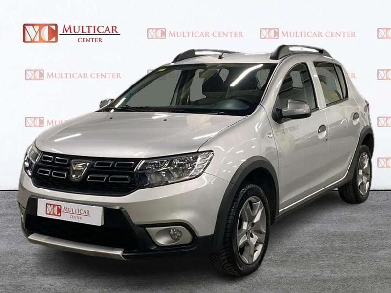 Gris Usado 2018 Dacia Sandero Essentiel Utilitario | 9990 € (Buen precio) - Imagen 1/4