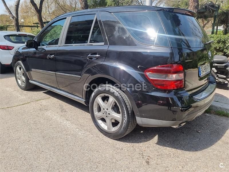 Usado Mercedes ML280 AMG Edition 1 190 CV (139 kW) 2007 Negro SUV