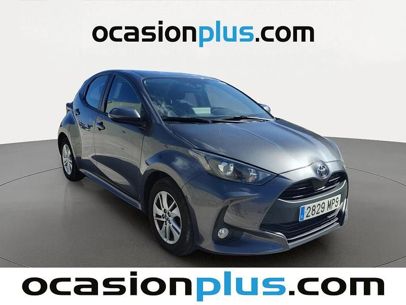 Usado Toyota Yaris Edition 125 CV (91 kW) 2024 Gris Utilitario