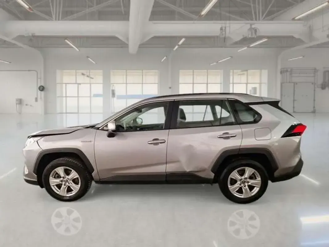 Usado Toyota RAV4 Hybrid Business Edition 218 CV (160 kW) 2020 Gris / plata SUV