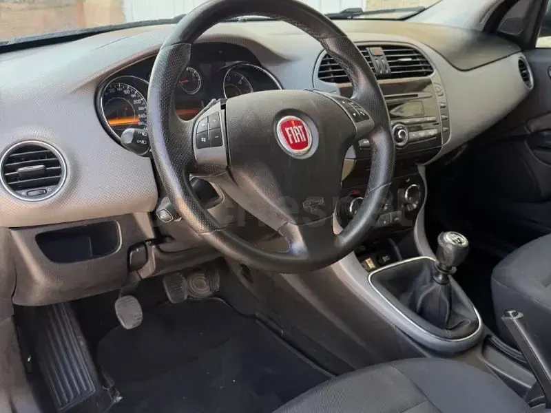 Usado Fiat Bravo Active 120 CV (88 kW) 2010 Negro Utilitario