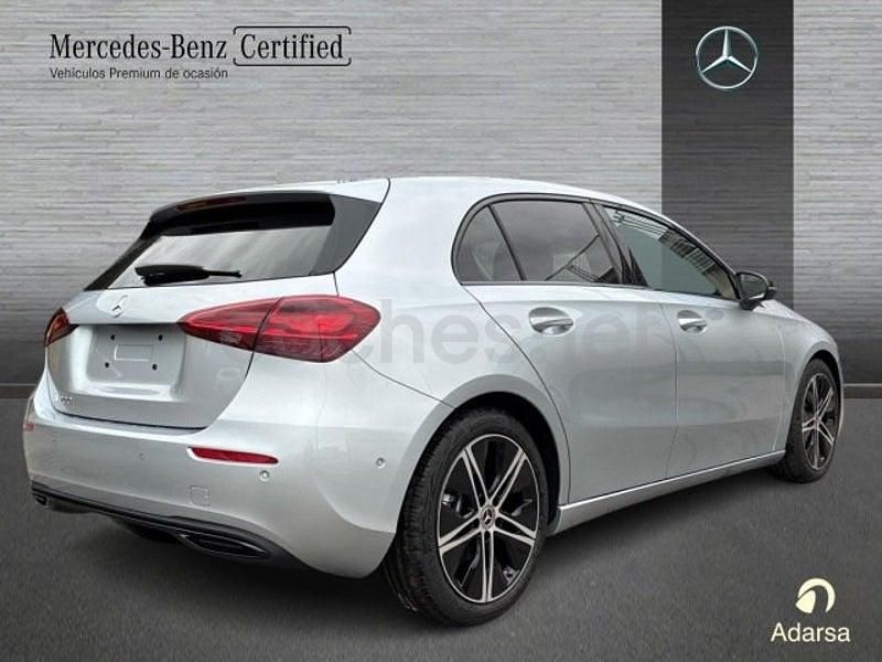 Nuevo Mercedes A200 163 CV (119 kW) 2025 Gris / plata Berlina