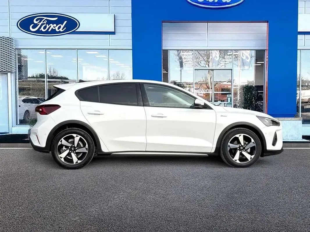 Usado Ford Focus Active X 155 CV (114 kW) 2024 Blanco Utilitario