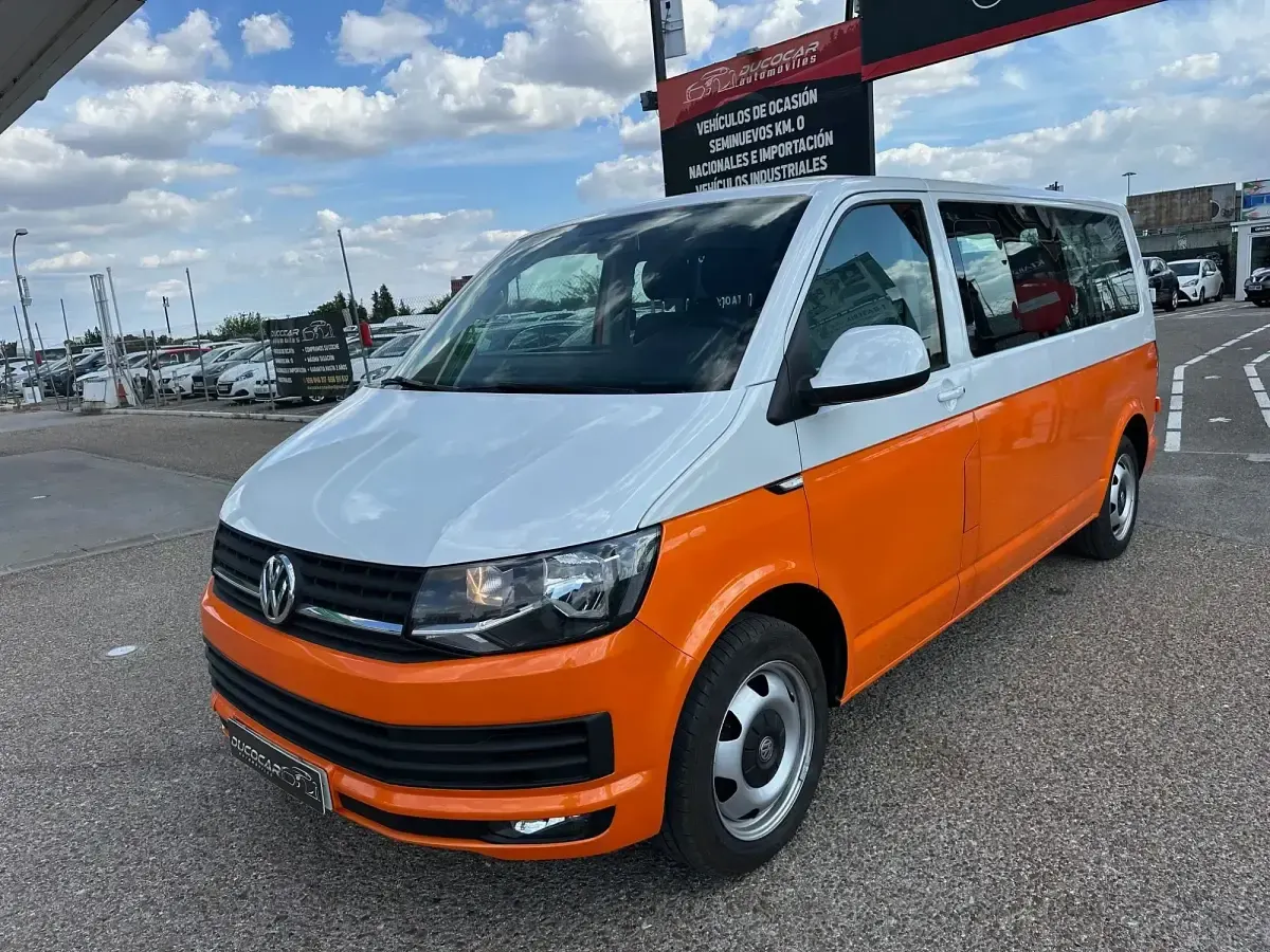 Usado VW Transporter 150 CV (110 kW) 2020 Naranja Van