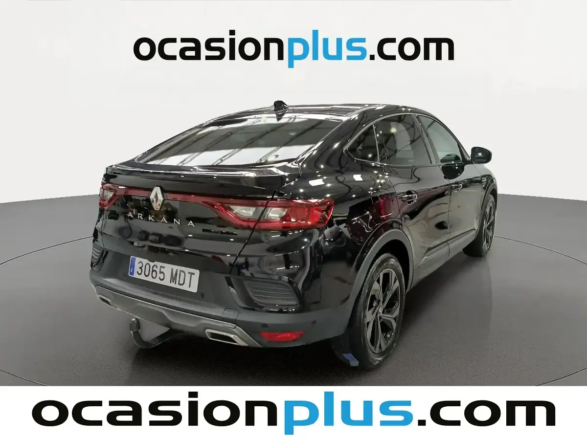 Usado Renault Arkana RS Line 160 CV (117 kW) 2023 Negro SUV