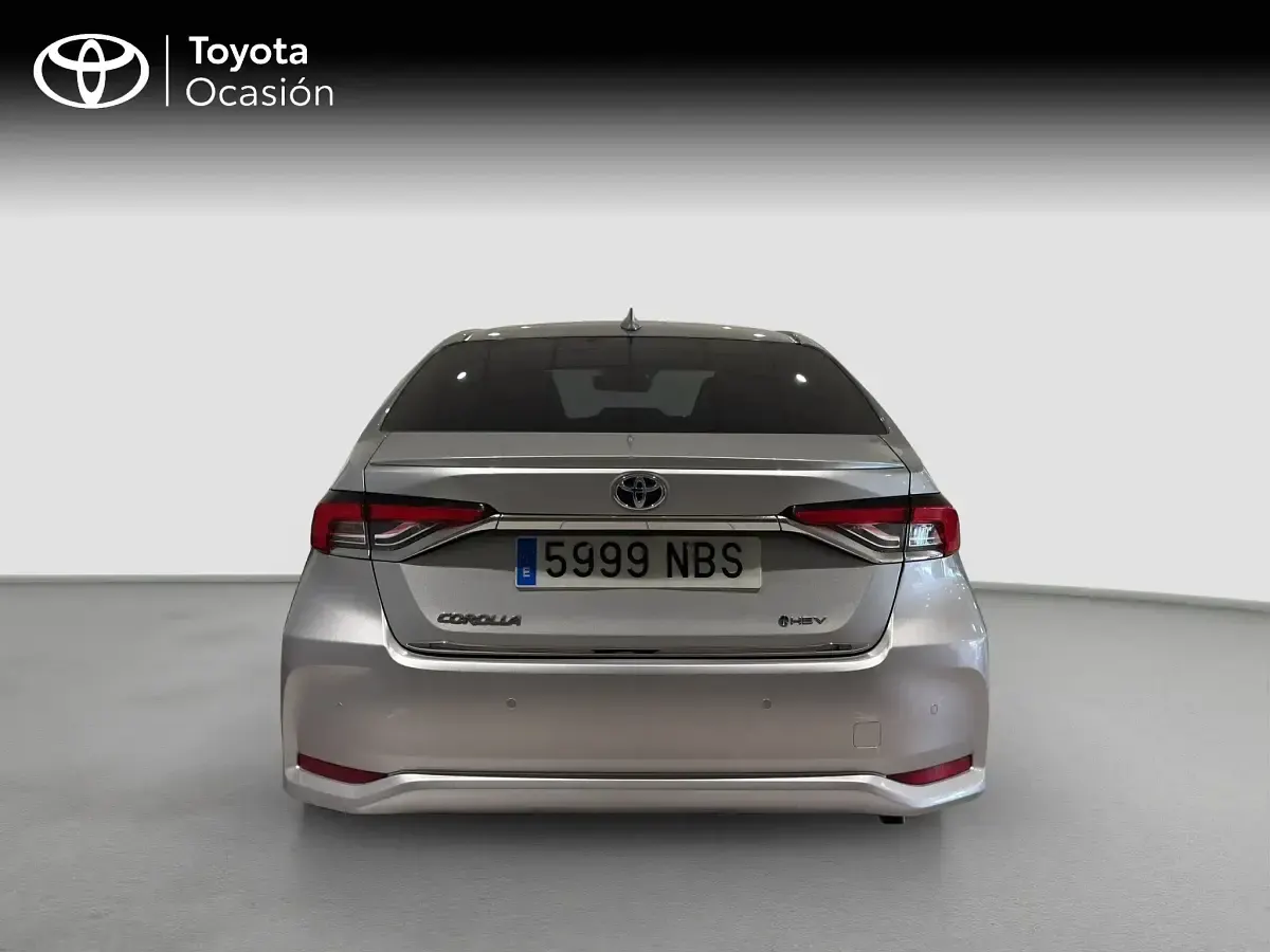Usado Toyota Corolla Plus 140 CV (102 kW) 2025 Gris Berlina
