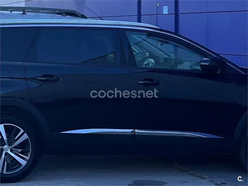 Usado Peugeot 5008 Allure 130 CV (95 kW) 2022 Negro SUV