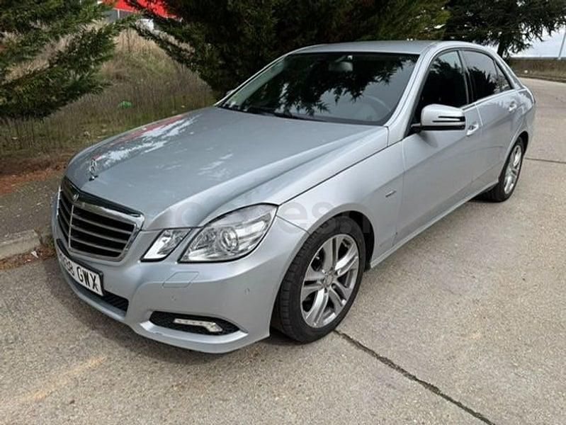 Usado Mercedes E220 170 CV (125 kW) 2010 Gris / plata Berlina