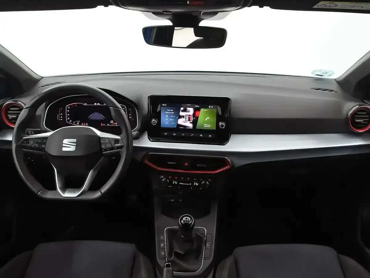 Usado Seat Ibiza FR 115 CV (84 kW) 2025 Azul Utilitario