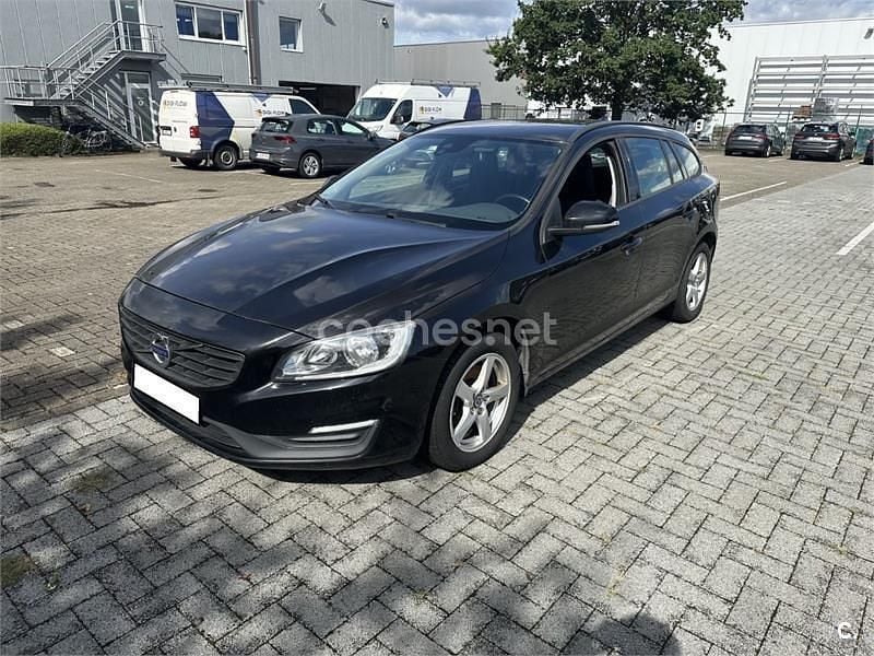 Negro Usado 2017 Volvo V60 Kinetic Familiar | 8500 € (Super precio) - Imagen 1/4
