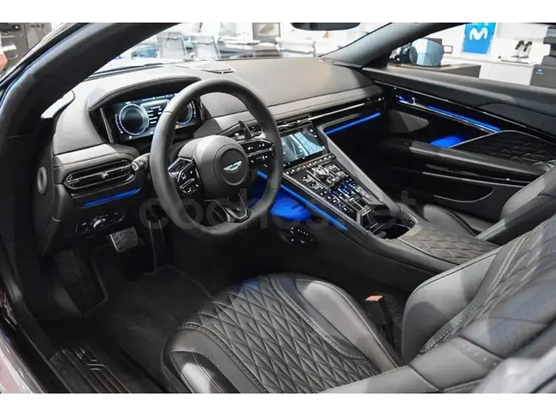 Nuevo Aston Martin DB12 680 CV (500 kW) 2026 Marrón Coupe