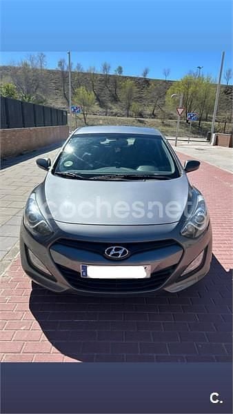 Usado Hyundai i30 Base 90 CV (66 kW) 2012 Gris / plata Berlina