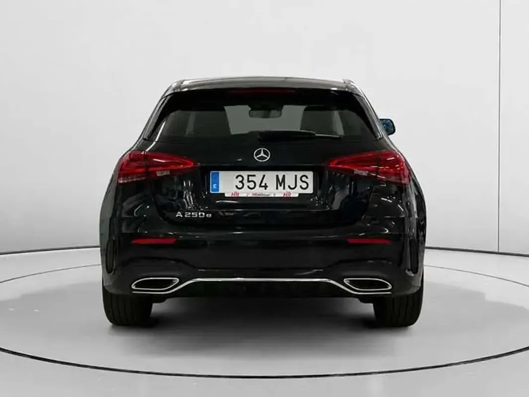 Usado Mercedes A250 Advanced 218 CV (160 kW) 2023 Negro Utilitario