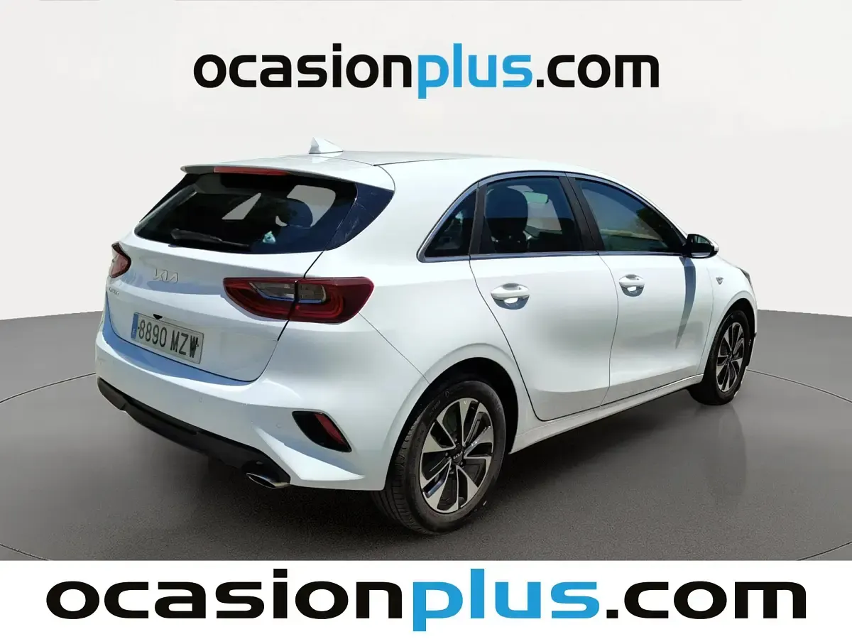 Usado Kia Ceed 101 CV (74 kW) 2025 Blanco Utilitario