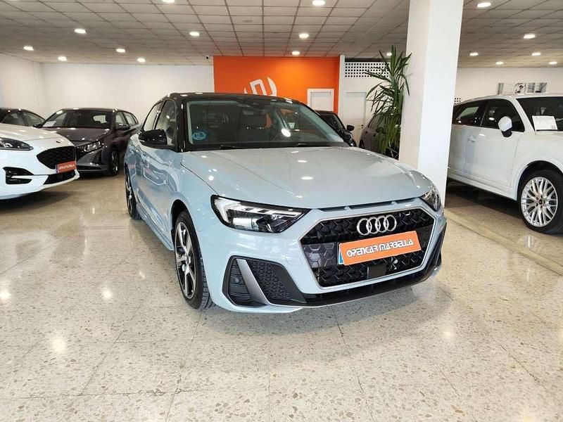 Usado Audi A1 Sportback S-Line 110 CV (80 kW) 2023 Gris Utilitario