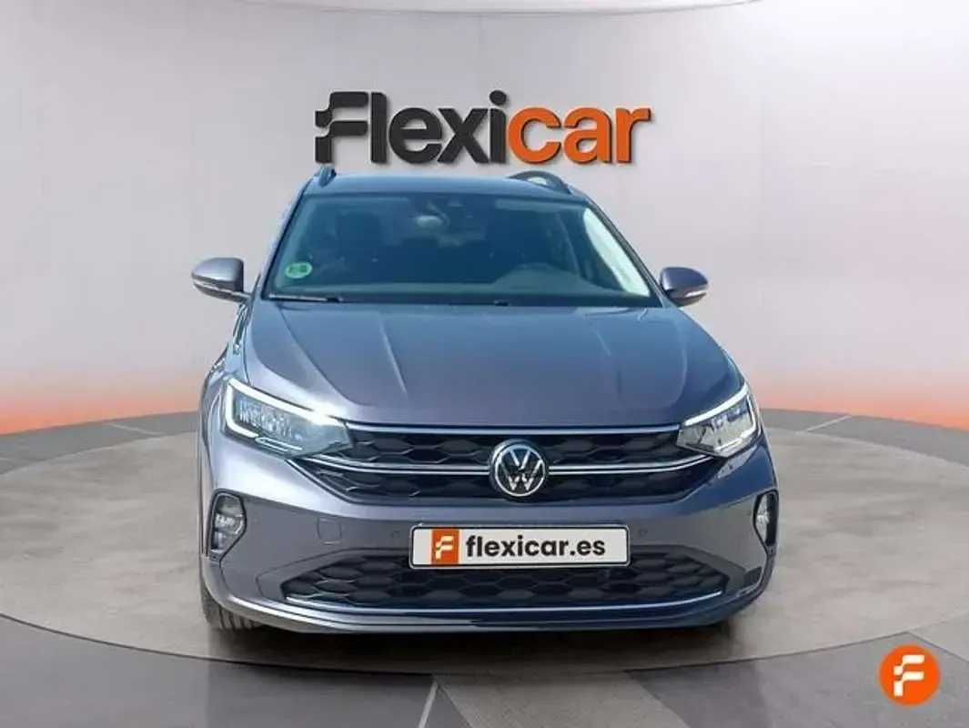 Usado VW Taigo 116 CV (85 kW) 2025 Gris SUV