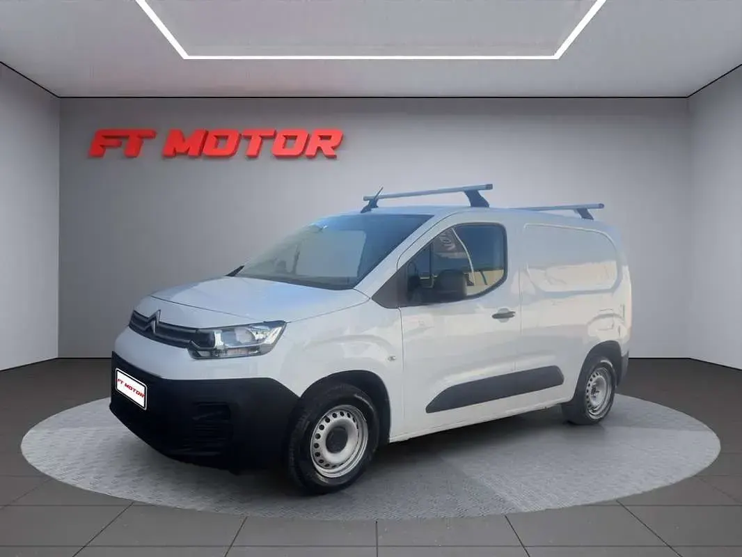 Usado Citroën Berlingo 76 CV (55 kW) 2019 Blanco Monovolumen