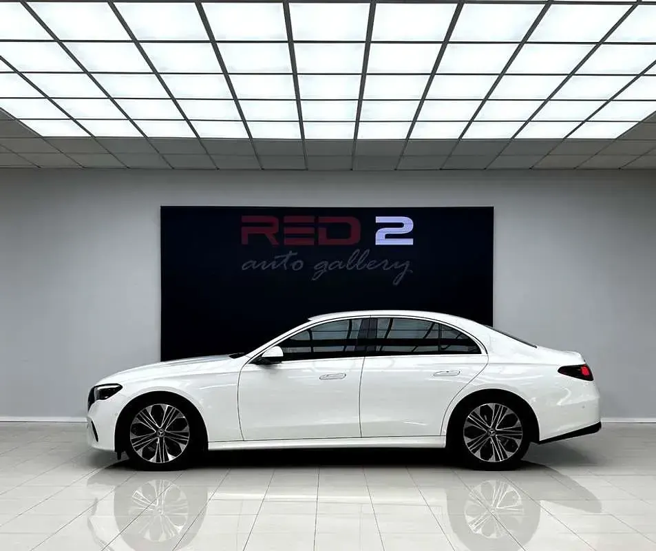 Usado Mercedes E220 193 CV (141 kW) 2024 Blanco Coupe