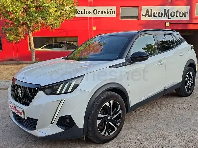 Usado Peugeot 2008 GT 130 CV (95 kW) 2021 Blanco SUV