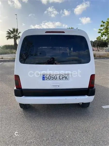 Usado Peugeot Partner Tepee 90 CV (66 kW) 2009 Blanco Monovolumen