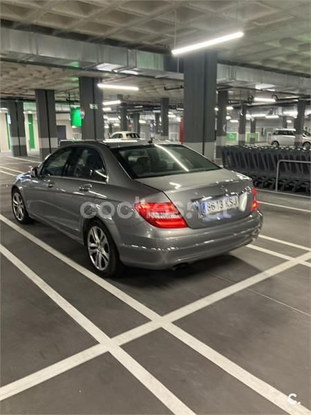 Usado Mercedes C200 136 CV (100 kW) 2013 Gris / plata Berlina
