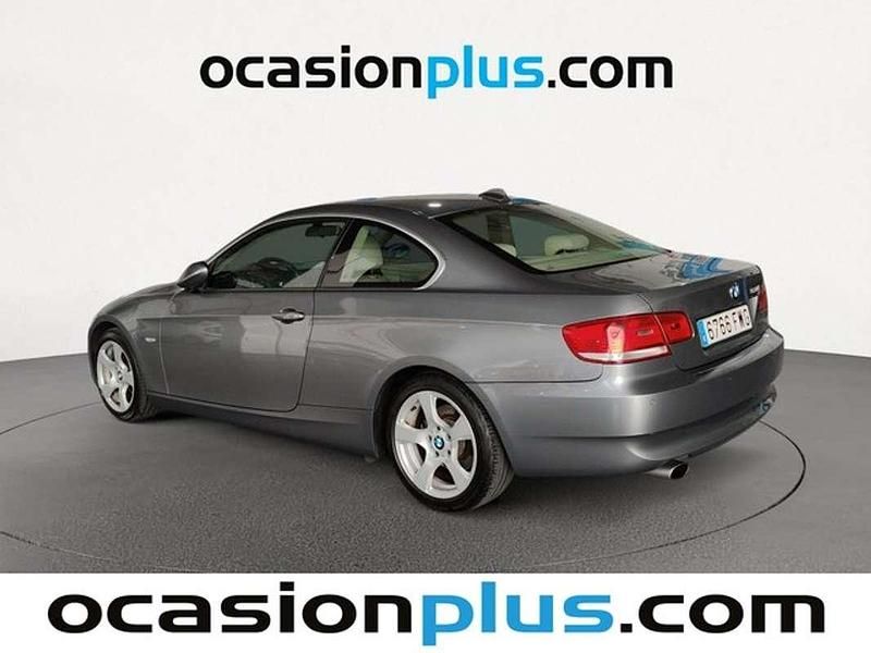Usado BMW 320 170 CV (125 kW) 2007 Gris Coupe