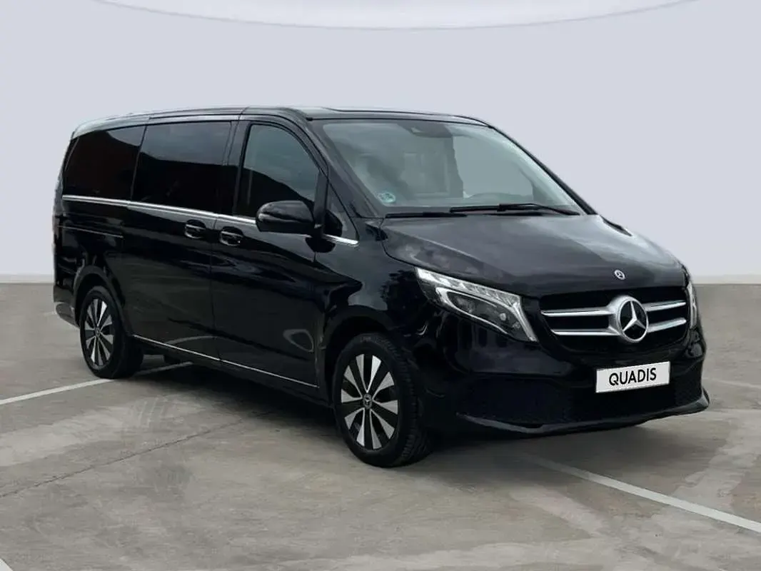 Usado Mercedes V220 Avantgarde 163 CV (119 kW) 2022 Negro Monovolumen