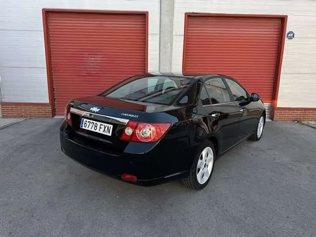Usado Chevrolet Epica 143 CV (105 kW) 2007 Negro Berlina