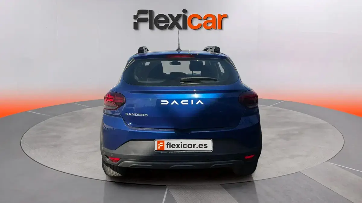 Usado Dacia Sandero Essentiel 91 CV (66 kW) 2023 Azul Berlina