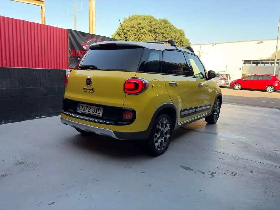 Usado Fiat 500L Cross 95 CV (69 kW) 2017 Amarillo Monovolumen