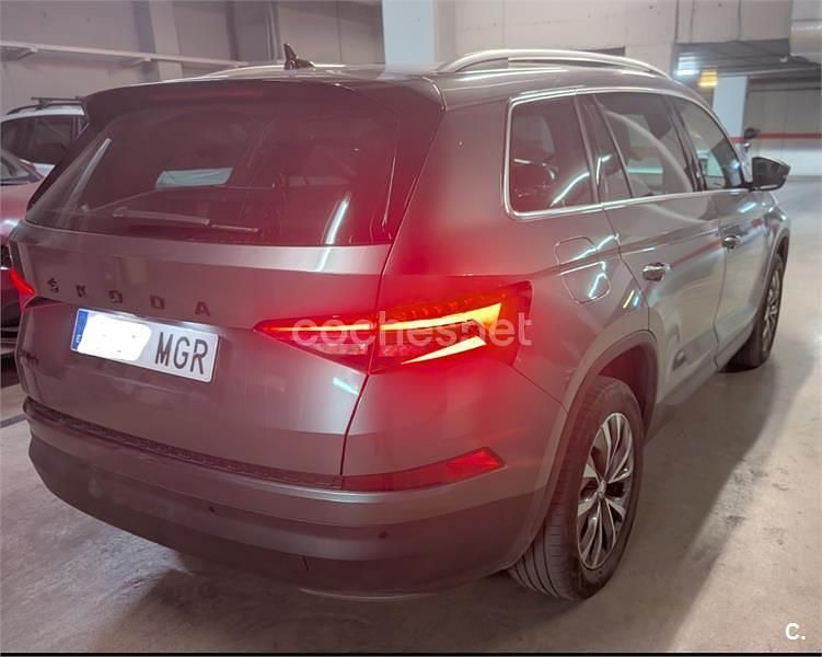Usado Skoda Kodiaq Style 150 CV (110 kW) 2023 Gris / plata SUV