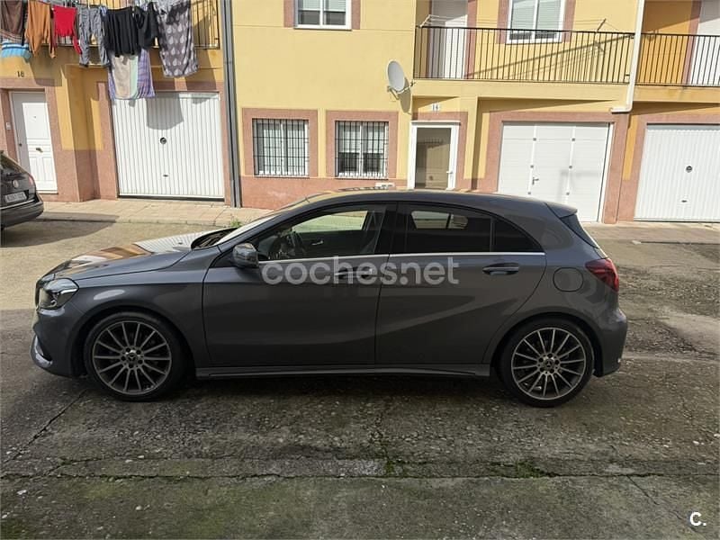 Usado Mercedes A200 136 CV (100 kW) 2018 Gris / plata Berlina