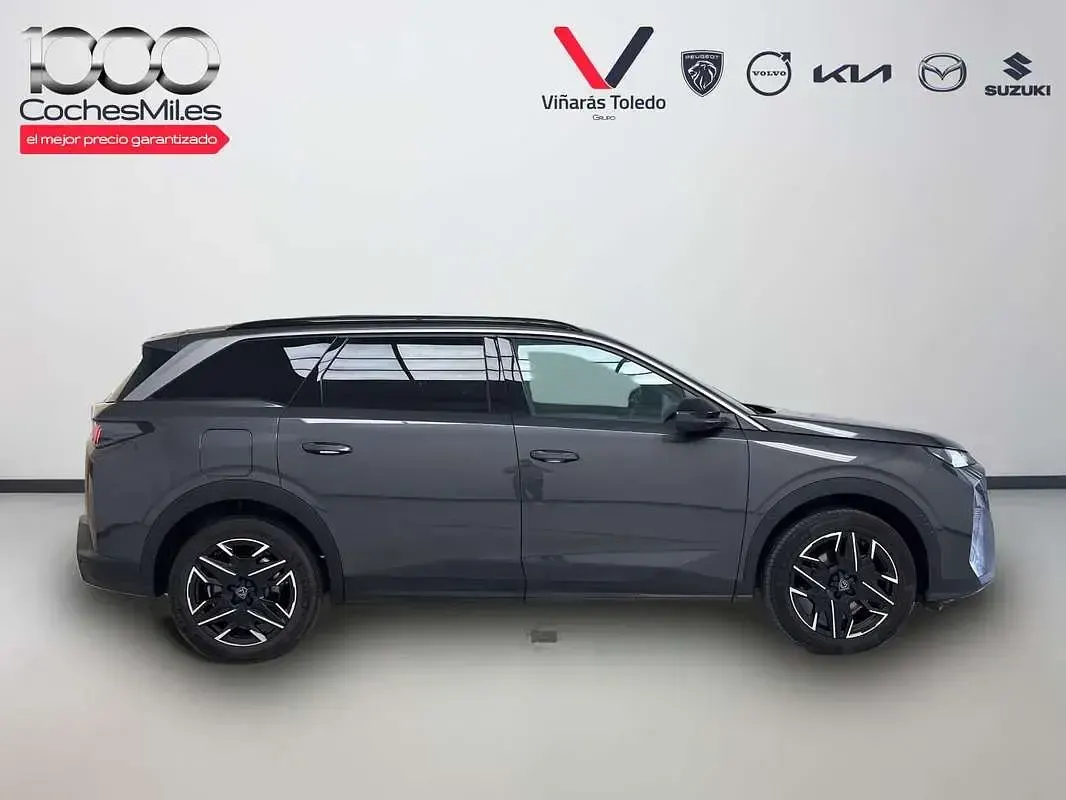 Usado Peugeot 5008 Allure 145 CV (106 kW) 2025 Gris SUV