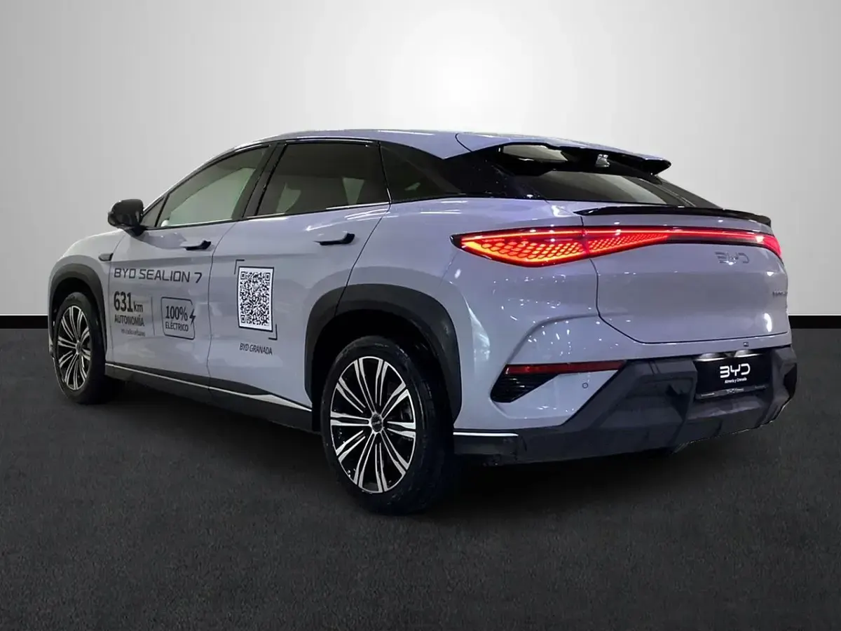Usado BYD Sealion 7 Design 389 kW (530 CV) 2026 Gris claro SUV