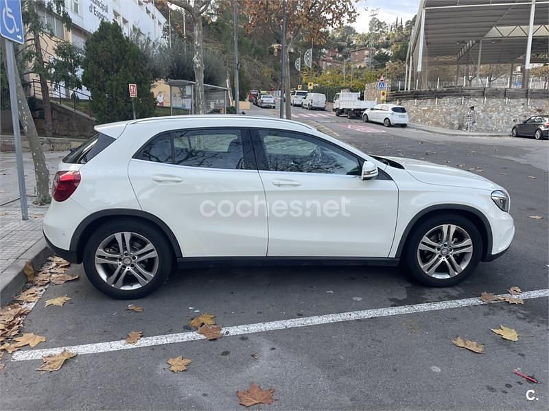 Usado Mercedes GLA200 Urban 136 CV (100 kW) 2014 Blanco SUV