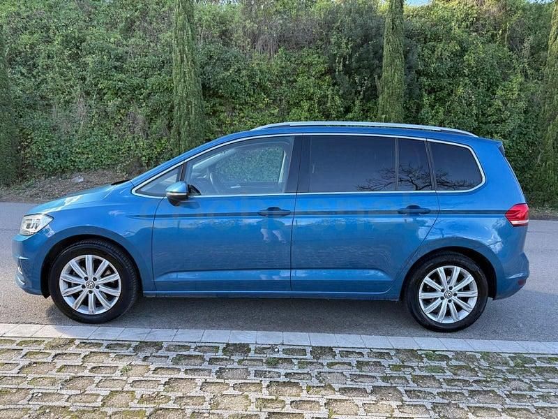 Usado VW Touran Advance 150 CV (110 kW) 2016 Azul Monovolumen