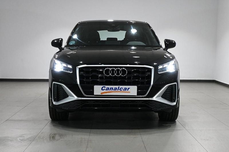 Usado Audi Q2 S-Line 116 HP (85 kW) 2024 Preto SUV