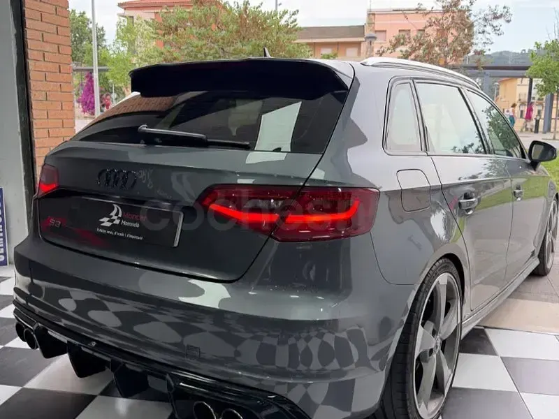 Usado Audi S3 300 CV (220 kW) 2014 Gris / plata Berlina