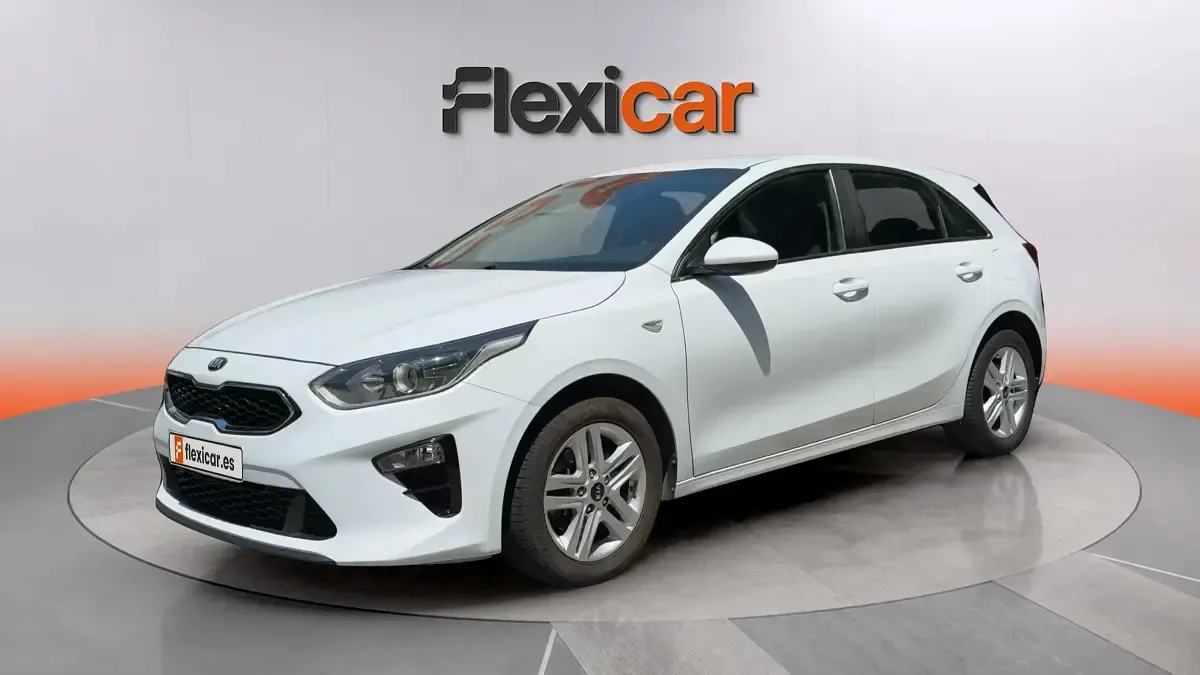 Usado Kia Ceed 115 CV (84 kW) 2019 Blanco Utilitario