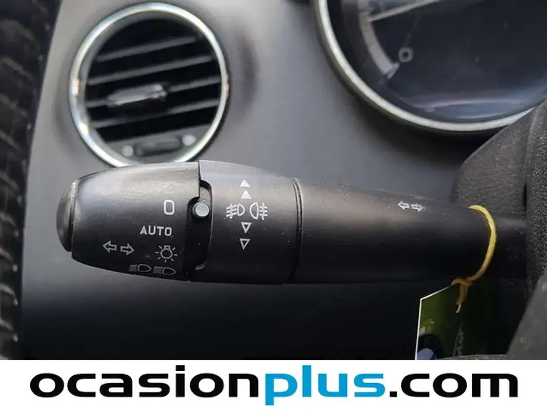 Usado Peugeot 308 Active 120 CV (88 kW) 2012 Gris Utilitario