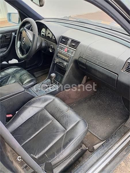 Usado Mercedes C280 197 CV (144 kW) 2002 Azul Familiar