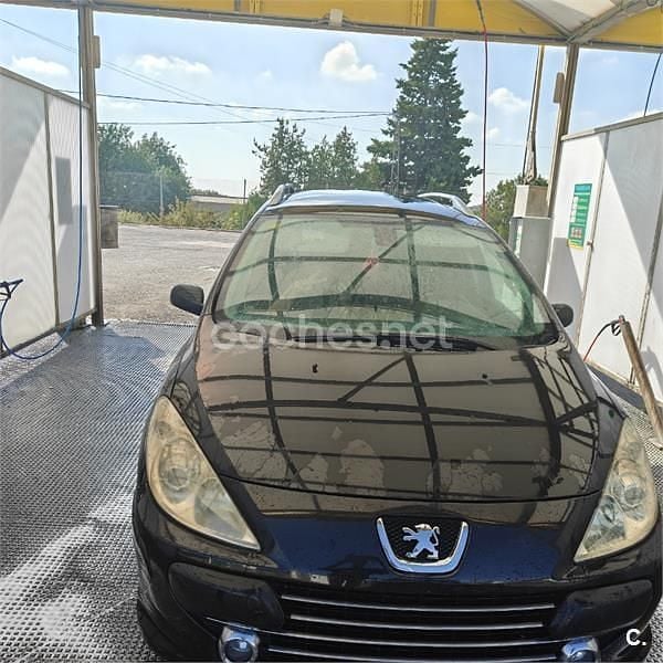 Usado Peugeot 307 110 CV (80 kW) 2007 Negro Familiar
