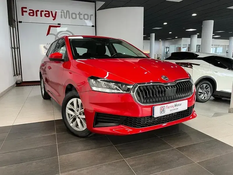 Usado Skoda Fabia Selection 115 CV (84 kW) 2024 Rojo Utilitario