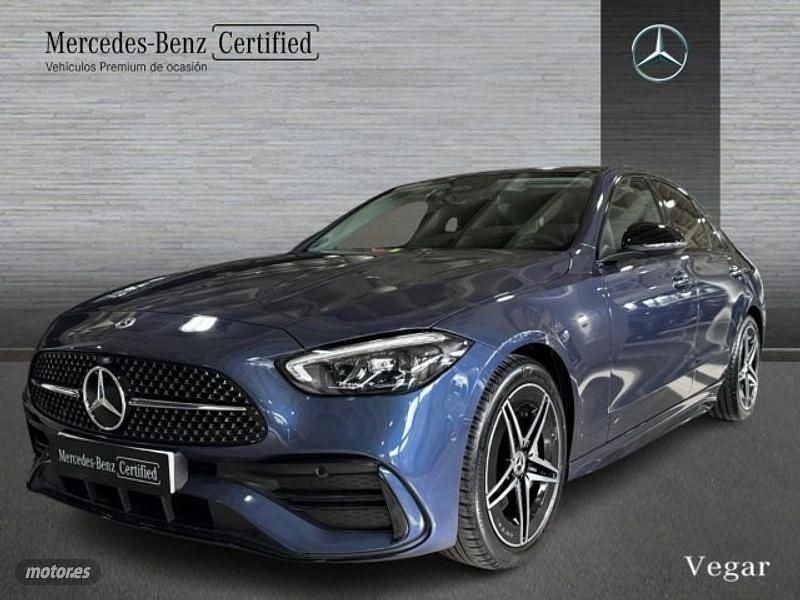 Azul sodalita Usado 2025 Mercedes C220 AMG line Berlina | 49.900 € (Precio justo) - Imagen 1/4