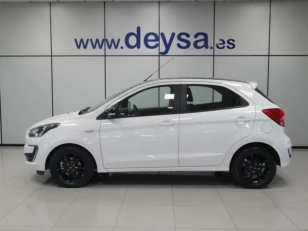 Usado Ford Ka Plus 86 CV (63 kW) 2018 Blanco Utilitario