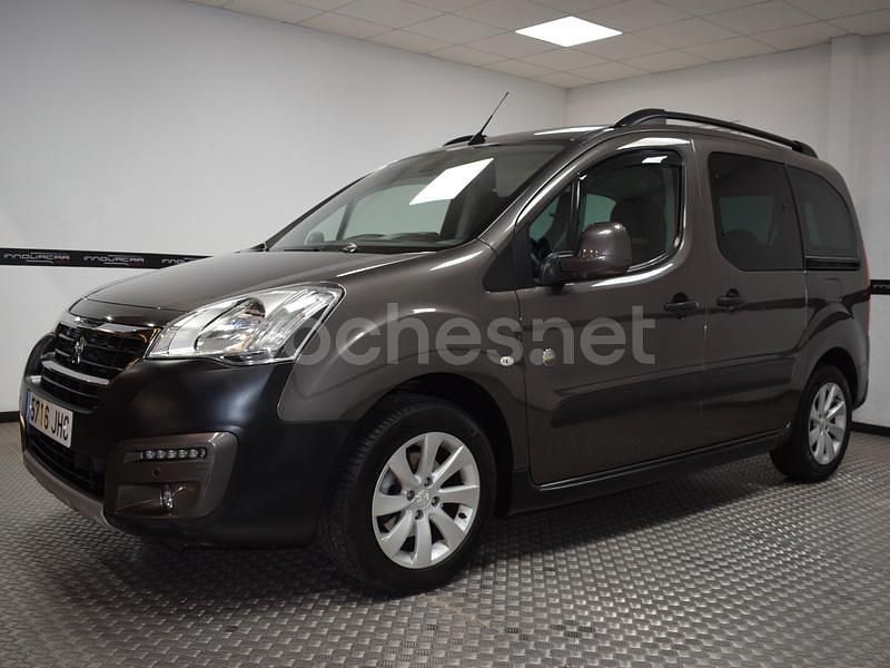 Gris / plata Usado 2015 Peugeot Partner Tepee Outdoor Monovolumen | 13.500 € (Precio justo) - Imagen 1/4