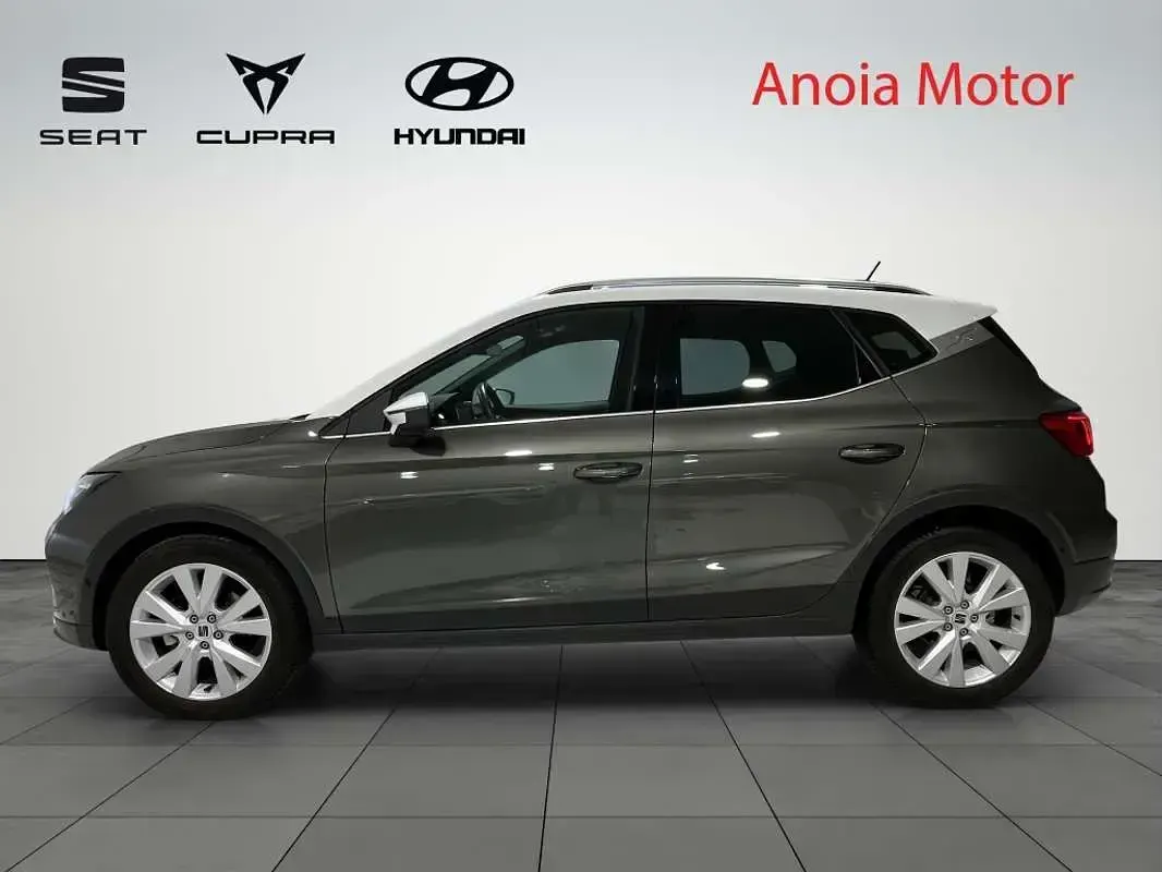 Usado Seat Arona 116 CV (85 kW) 2025 Gris SUV