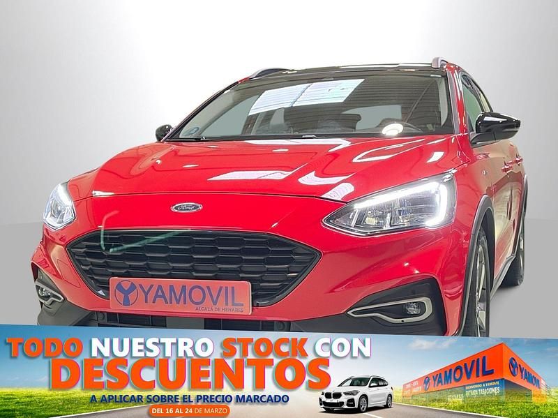 Usado Ford Focus Active X 125 CV (91 kW) 2022 Rojo