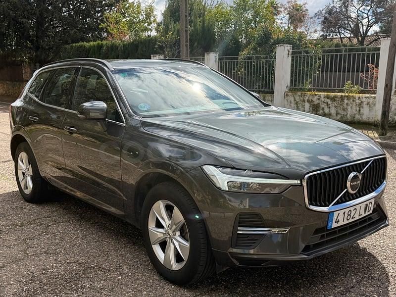 Usado Volvo XC60 Plus 197 CV (144 kW) 2022 Gris / plata SUV