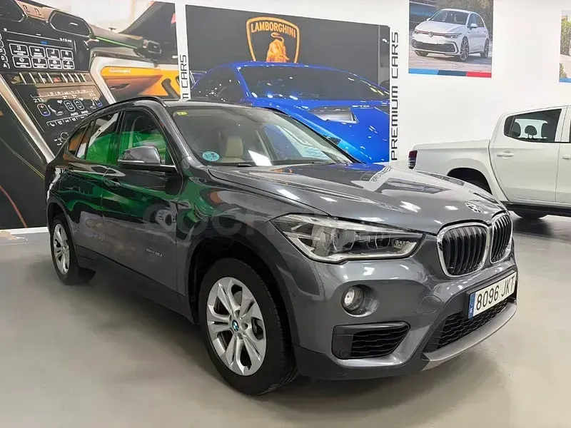 Usado BMW X1 150 CV (110 kW) 2016 Gris / plata SUV